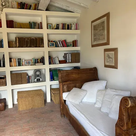 Kır Evi Poggio Ai Due Pini *