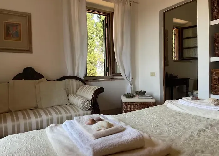 Poggio Ai Due Pini 비보나
